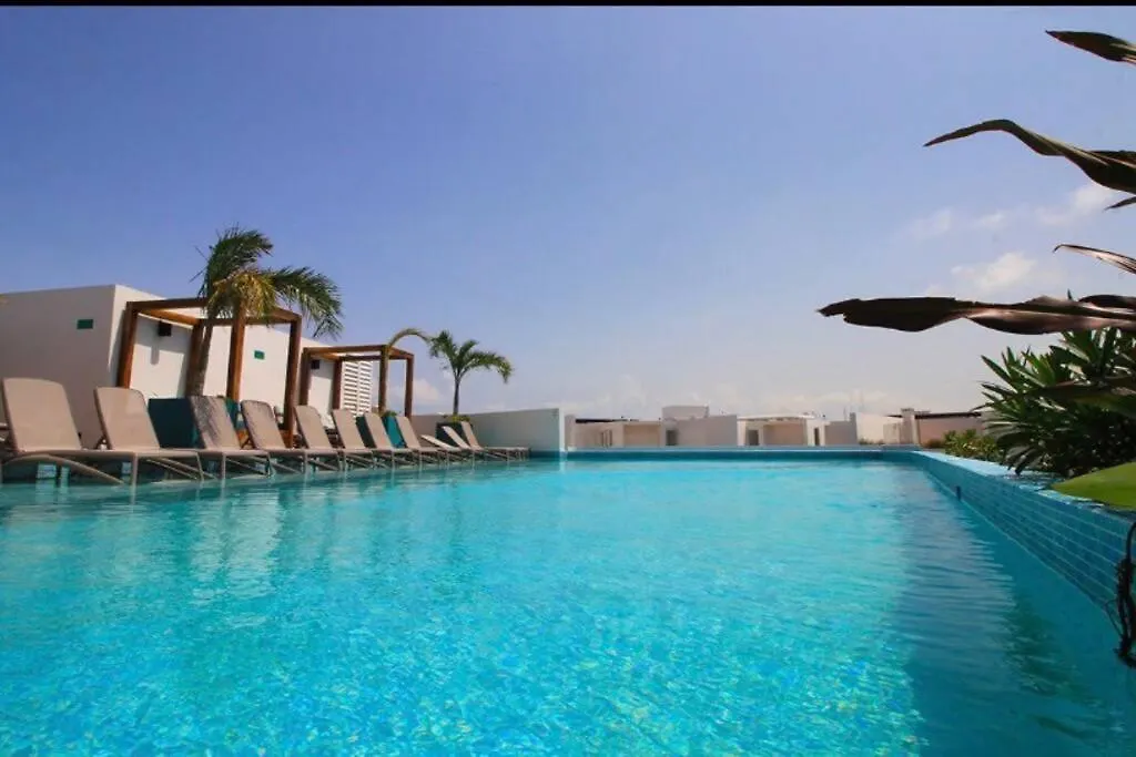 Playa Sirena In Playa Del Carmen, Mexico location