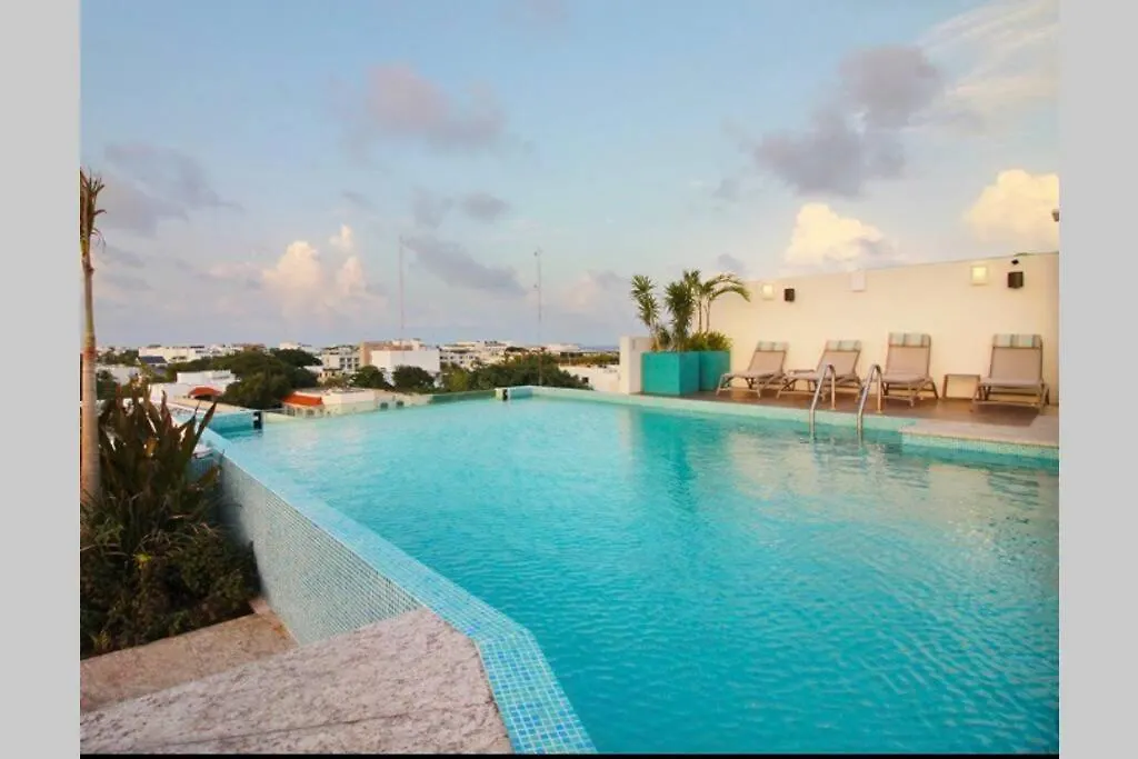 Playa Sirena In Playa Del Carmen, Mexico アパート